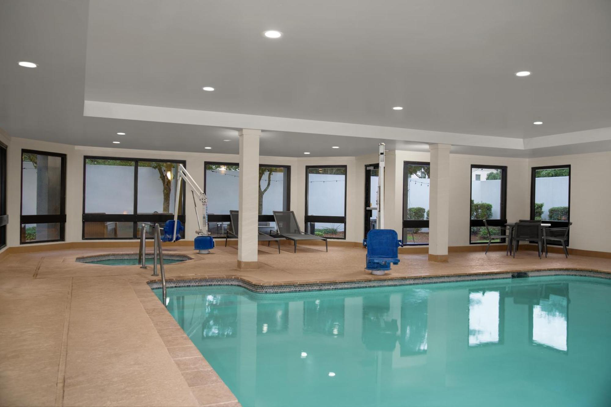 Courtyard Lafayette Airport Hotel Ngoại thất bức ảnh