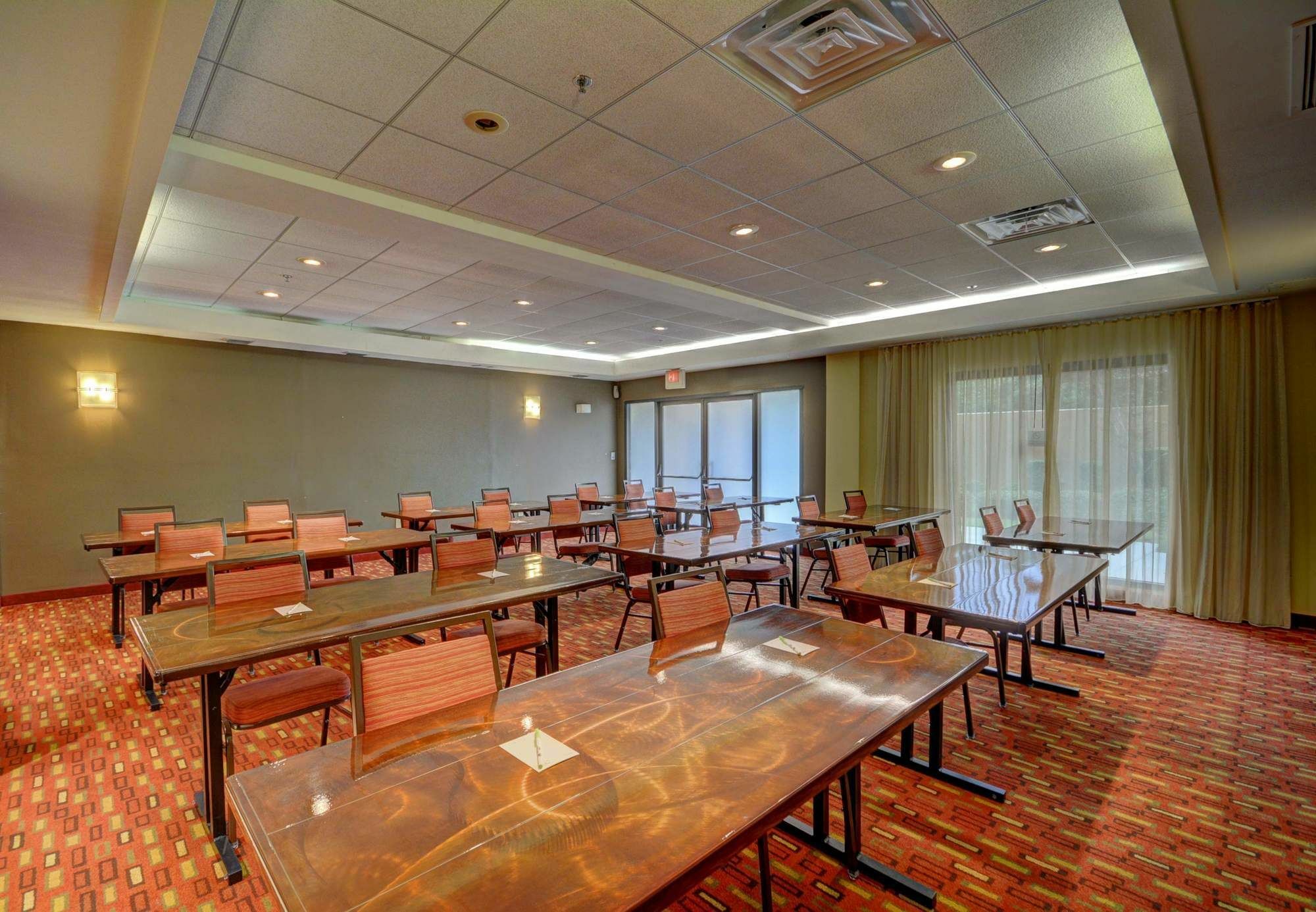 Courtyard Lafayette Airport Hotel Ngoại thất bức ảnh