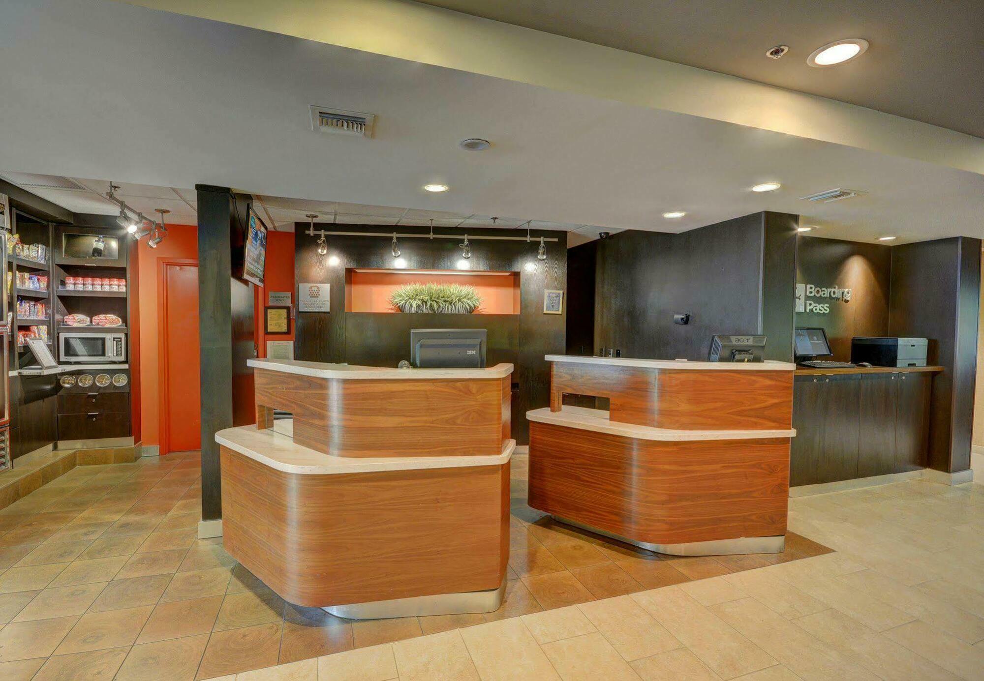 Courtyard Lafayette Airport Hotel Ngoại thất bức ảnh